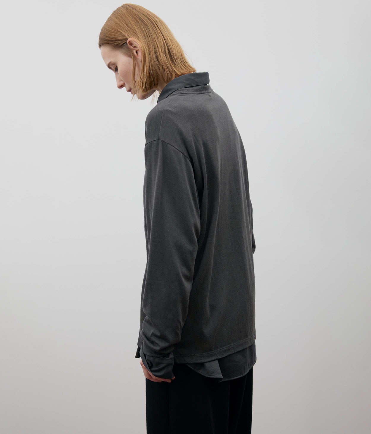 WOOLISH V-NECK LONGSLEEVE TEE