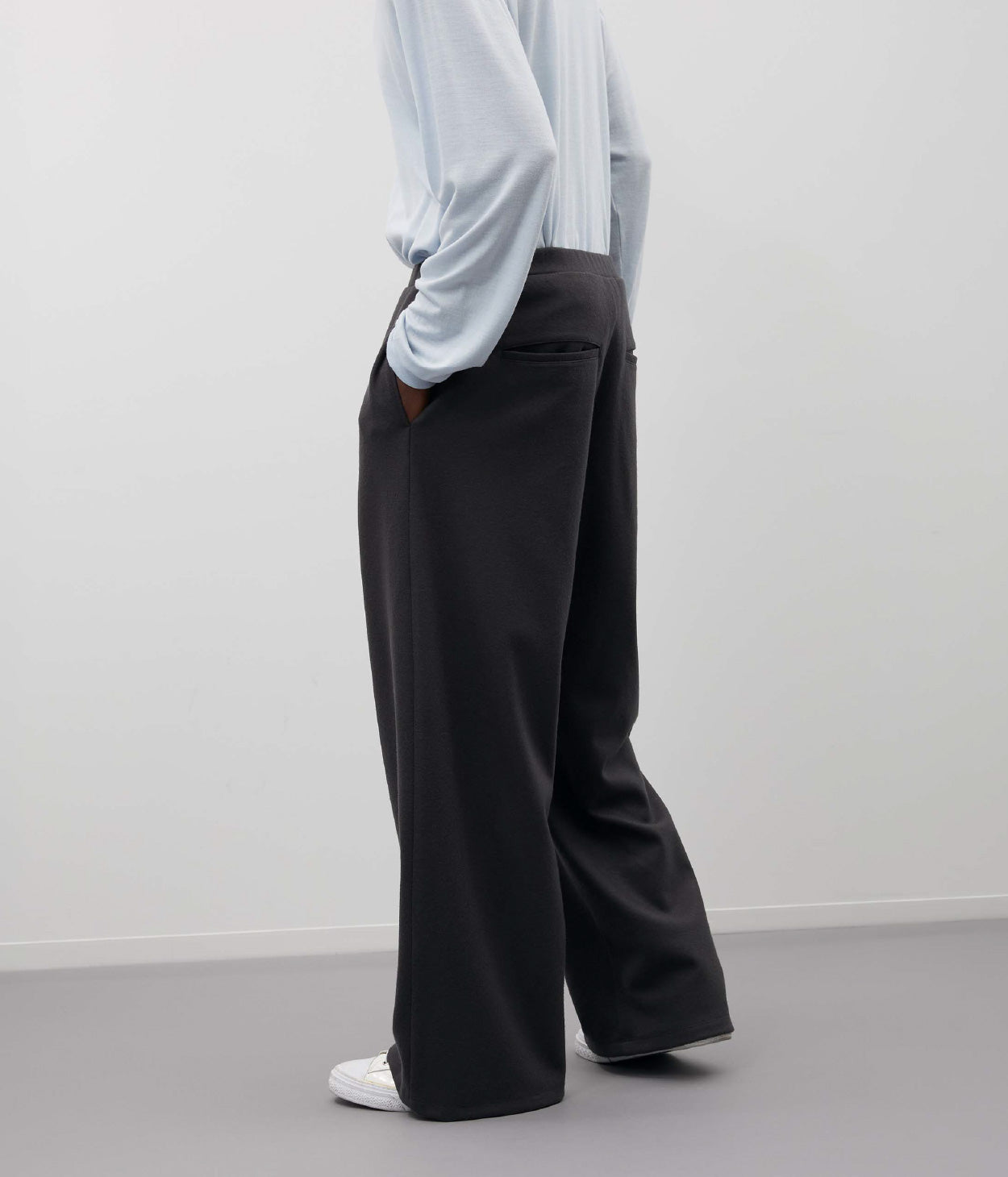 WOOLISH MILLED SMOOTH RELAX PANTS
