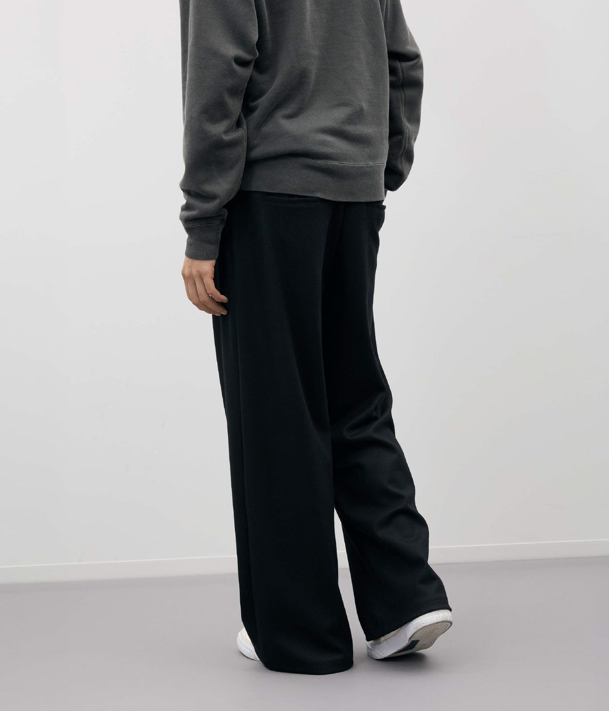 WOOLISH MILLED SMOOTH RELAX PANTS